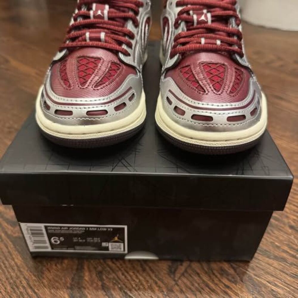New in box -women's Air Jordan 1 MM Low V3-size 6.5
